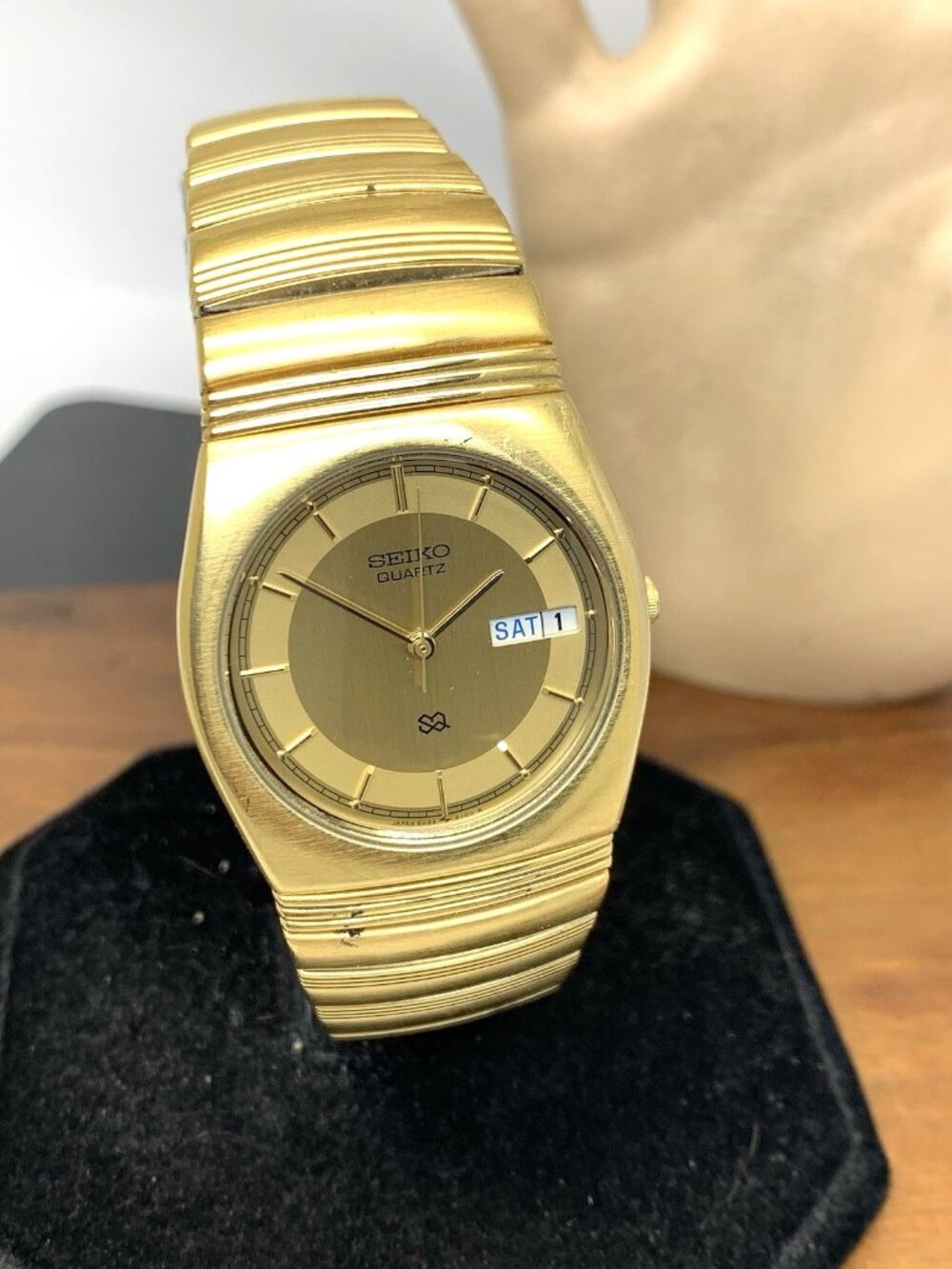 Seiko SQ Men's Watch 5H23-6120 Vintage 1976 Quartz Day Date Gold Tone Steel 33mm